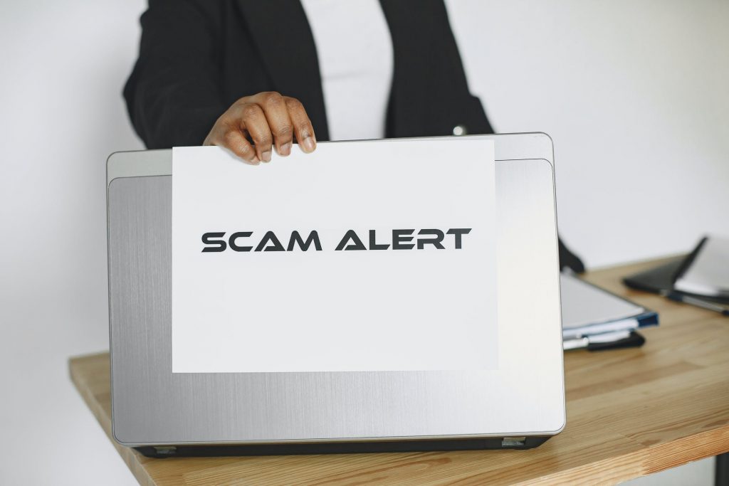 How to avoid binary options trade scams